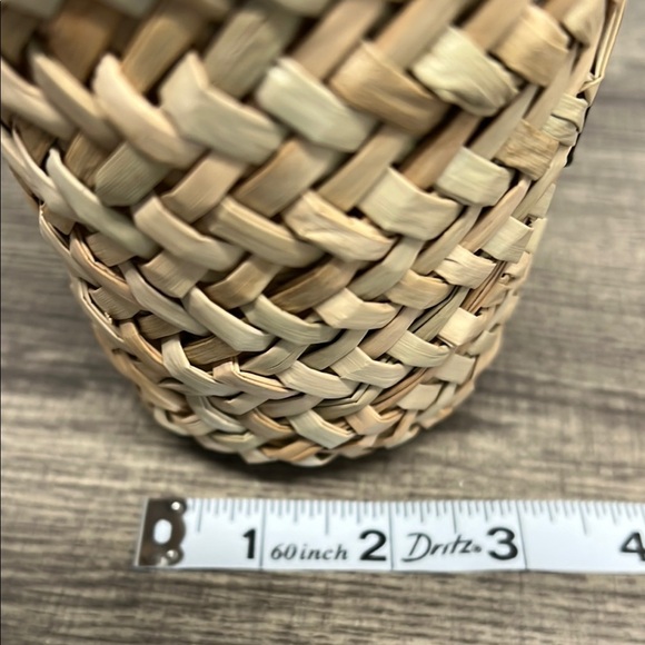 House of Harlow 1960 | Woven Bag w/ Removable Crossbody Strap - Picture 15 of 15